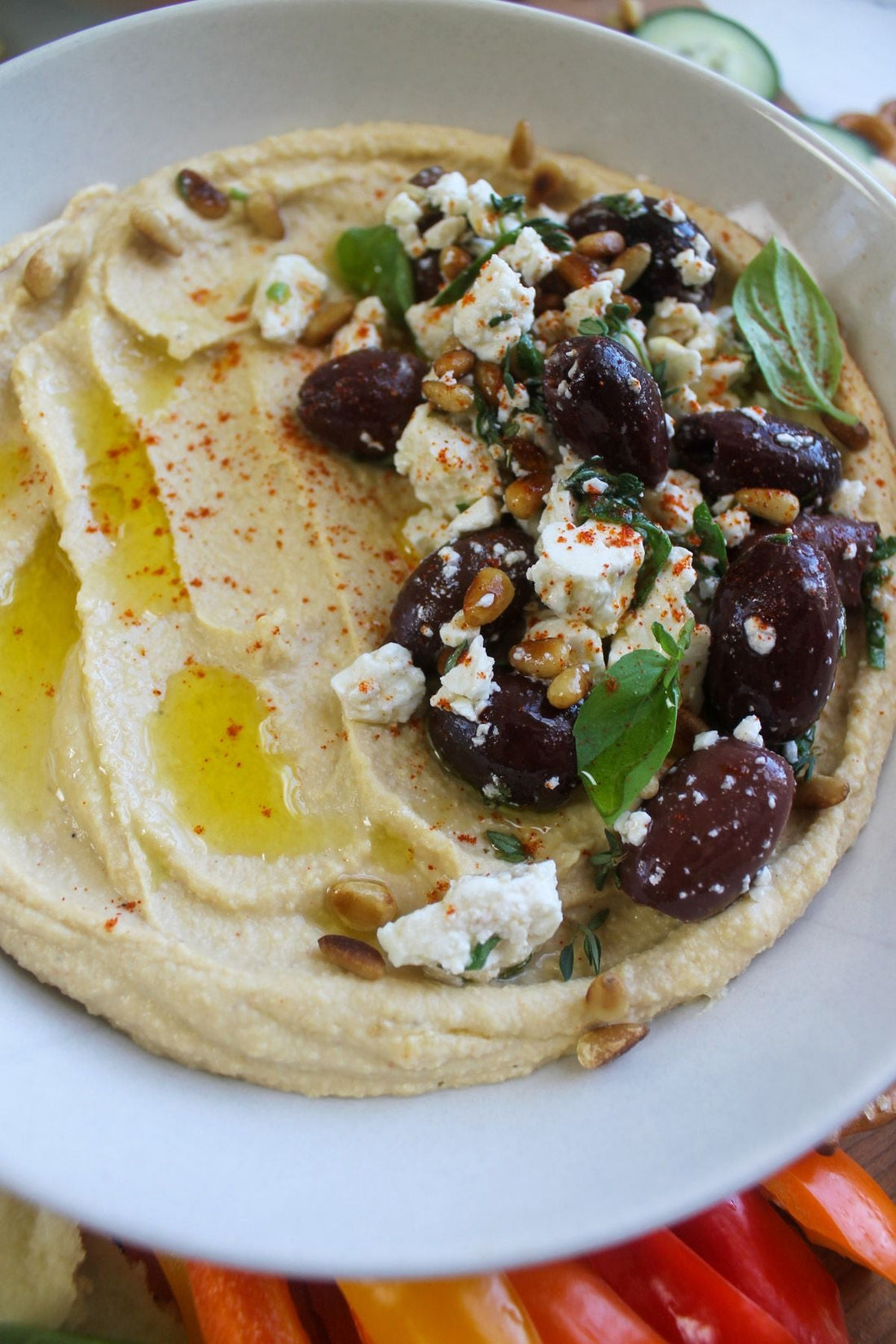 Houmous Méditerranéen avec Olives & Feta
